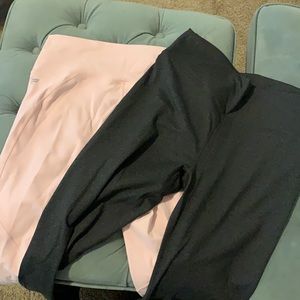 💗💗two fabletics leggings